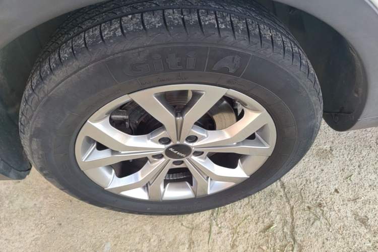Used Haval H6 2021 National Trend Edition 1.5T Automatic Champion Version Left Front Wheel Hub