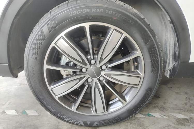 Used Haval H6 2021 1.5 GDIT Automatic Champion Edition Left Front Wheel Hub
