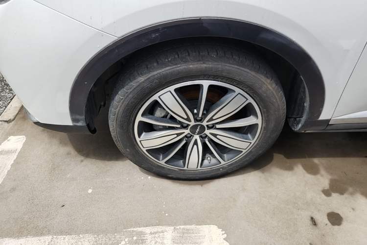 Used Haval H6 2021 1.5 GDIT Automatic Champion Edition Left Front Wheel Hub