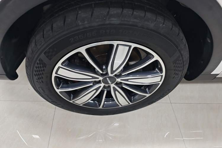 Used Haval H6 2021 1.5 GDIT Automatic Champion Edition Left Front Wheel Hub