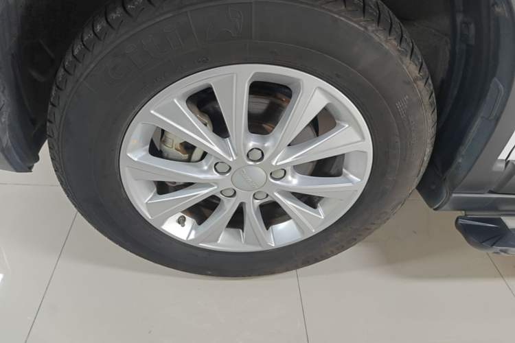 Used Haval H6 2021 Sport Edition 1.5T Automatic Elite Smart Connectivity Model U-Shape Grille Left Front Wheel Hub