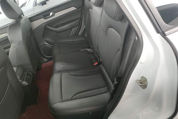 Used Haval H6 2021 Sport Edition 1.5T Automatic Elite Smart Connectivity Model U-Shape Grille Left Rear Seat
