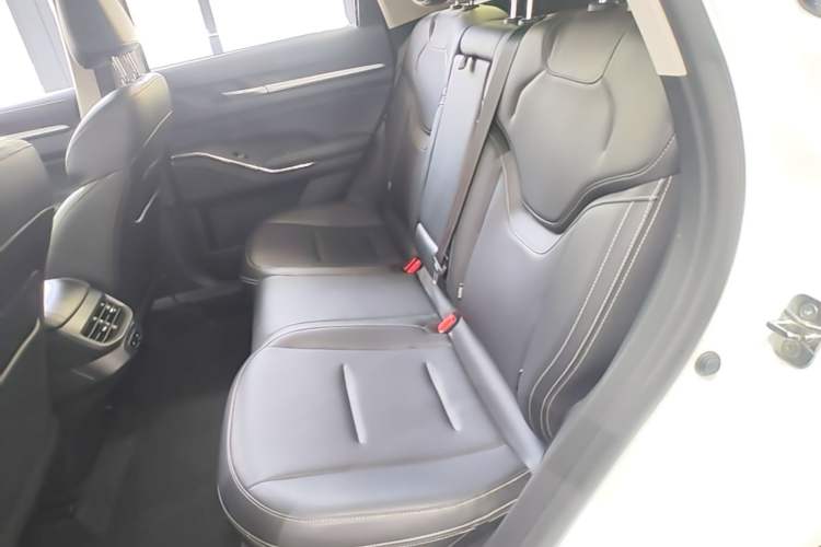 Used Haval H6 2021 3rd Generation 1.5T Automatic Two-Wheel Drive Max Left Rear Seat