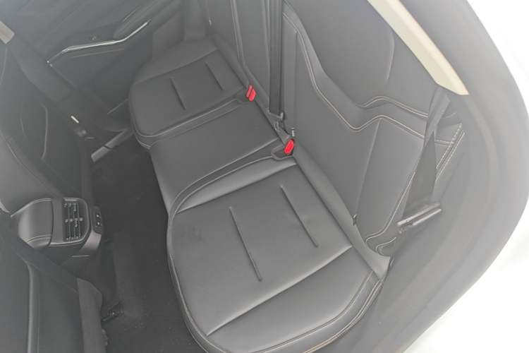 Used Haval H6 2021 3rd Generation 1.5T Automatic Two-Wheel Drive Max Left Rear Seat