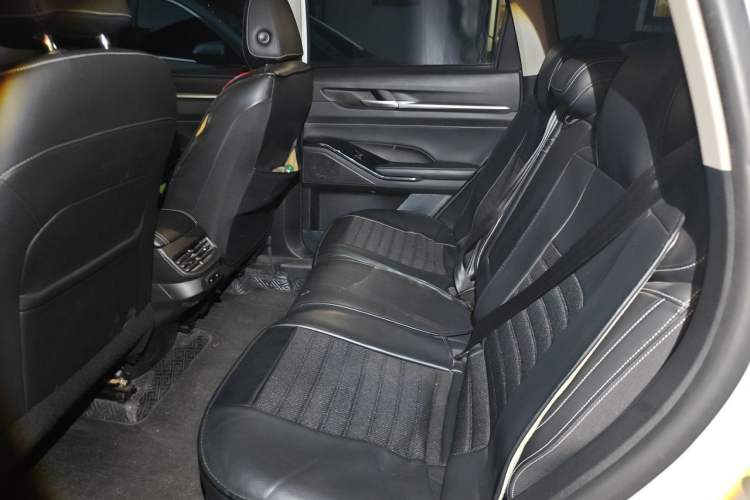 Used Haval H6 2021 3rd Generation 1.5T Automatic Two-Wheel Drive Max Left Rear Seat