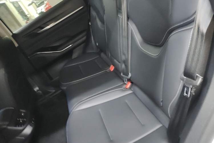 Used Haval H6 2021 3rd Generation 1.5T Automatic Two-Wheel Drive Max Left Rear Seat