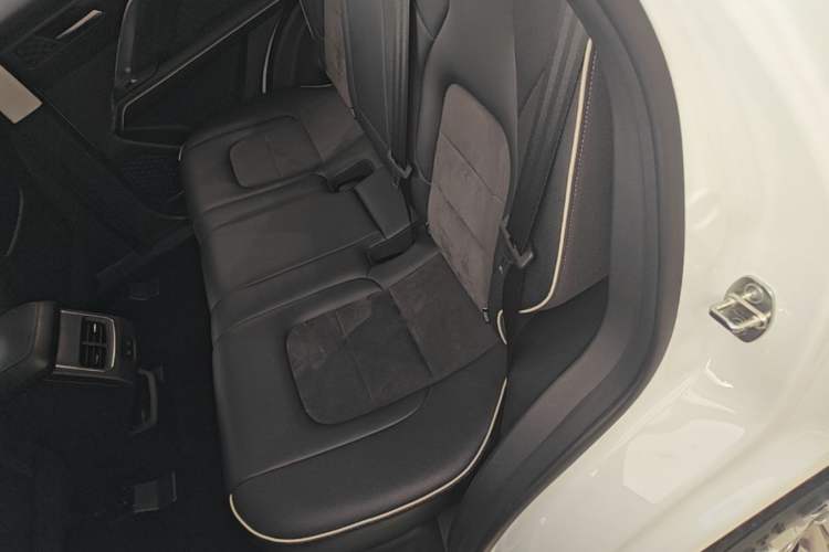 Used Haval H6 2021 National Trend Edition 1.5T Automatic Champion Version Left Rear Seat