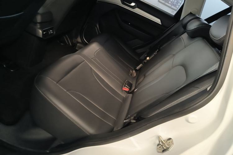 Used Haval H6 2021 Sport Edition 1.5T Automatic Elite Smart Connectivity Model with Hexagonal Grille Left Rear Seat
