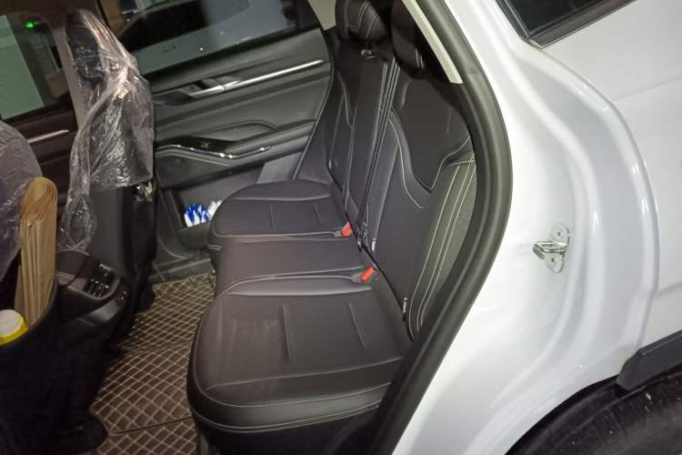Used Haval H6 2021 3rd Generation 2.0T Automatic All-Wheel Drive Max Left Rear Seat