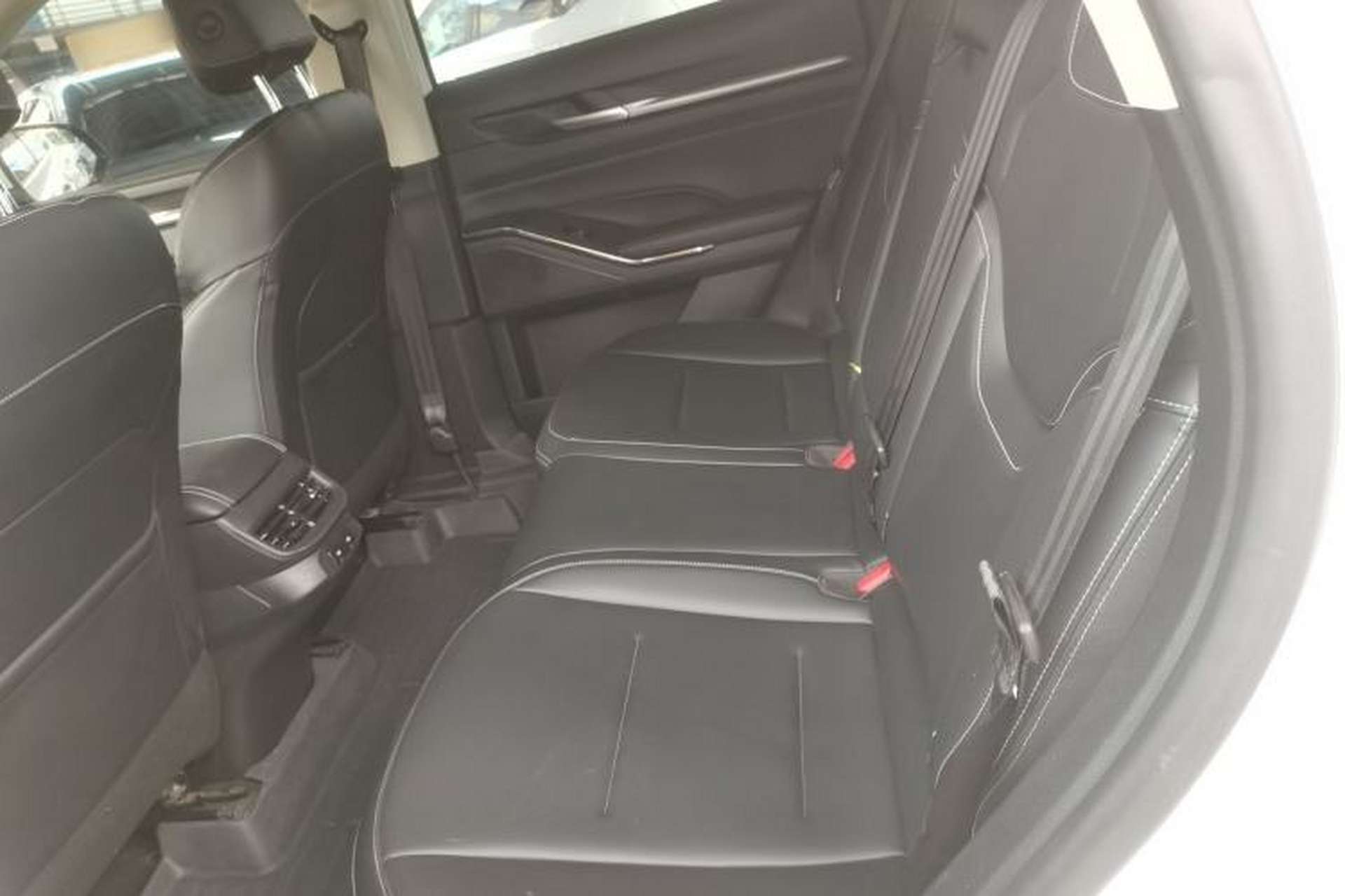Used Haval H6 2021 3rd Generation 2.0T Automatic Two-Wheel Drive Max Left Rear Seat