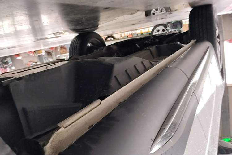 Used Haval H6 2021 National Trend Edition 1.5 GDIT Automatic Luxury Version Left Side Sill