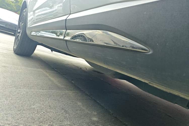 Used Haval H6 2021 National Trend Edition 1.5T Automatic Urban Version Left Side Sill