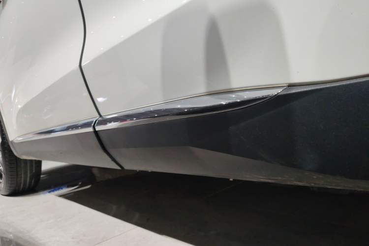 Used Haval H6 2021 3rd Generation 1.5T Automatic Two-Wheel Drive Pro Left Side Sill