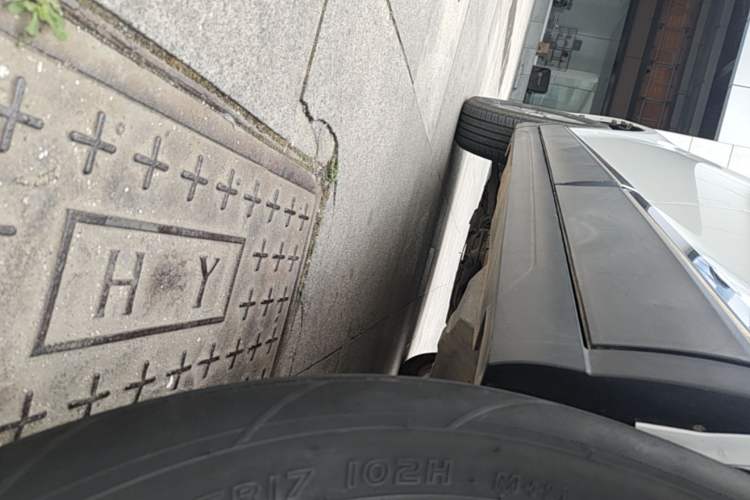 Used Haval H6 2021 Sport Edition 1.5T Manual Elite Smart Connectivity Model with Hexagonal Grille Left Side Sill