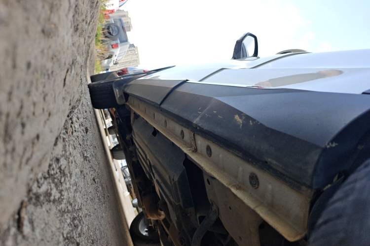 Used Haval H6 2021 3rd Generation 2.0T Automatic All-Wheel Drive Max Left Side Sill