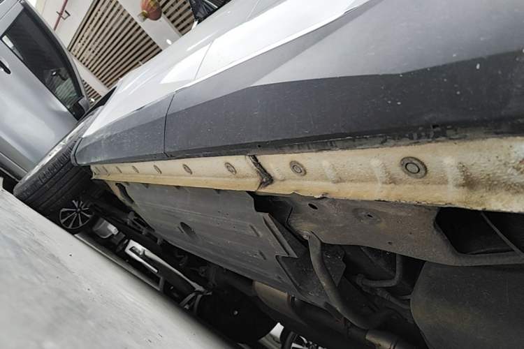 Used Haval H6 2021 3rd Generation 1.5T Automatic Two-Wheel-Drive Supreme Left Side Sill