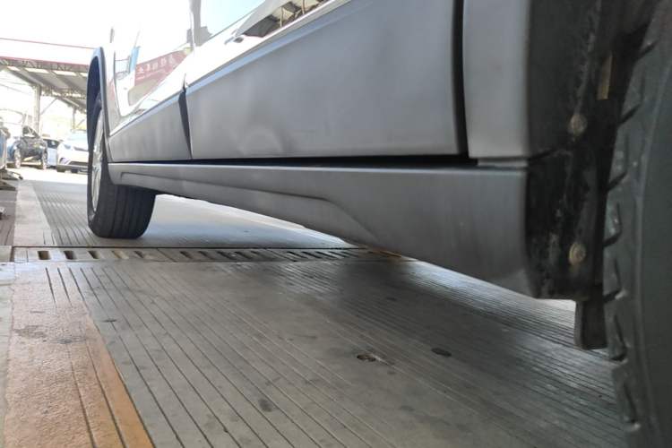 Used Haval H6 2021 Sport Edition 1.5T Automatic Elite Smart Connectivity Model U-Shape Grille Left Side Sill