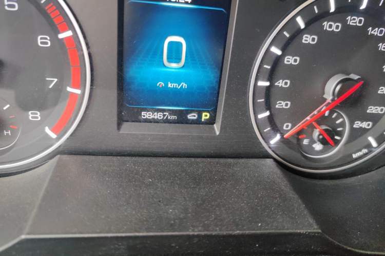 Used Haval H6 2021 Sport Edition 1.5T Automatic Elite Smart Connectivity Model U-Shape Grille Odometer Close Up
