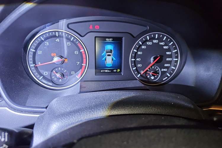 Used Haval H6 2021 Sport Edition 1.5T Automatic Elite Smart Connectivity Model with Hexagonal Grille Odometer Close Up