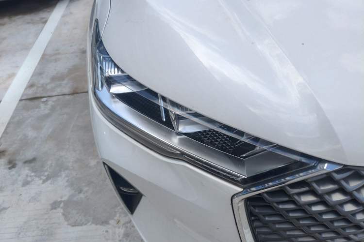 Used Haval H6 2021 3rd Generation 1.5T Automatic Two-Wheel Drive Pro Right Front Headlight