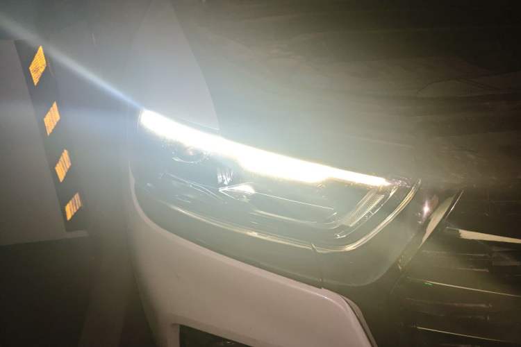 Used Haval H6 2021 National Trend Edition 1.5T Automatic Urban Version Right Front Headlight