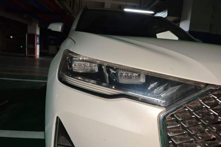 Used Haval H6 2021 3rd Generation 1.5T Automatic Two-Wheel Drive Max Right Front Headlight