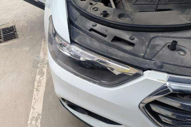 Used Haval H6 2021 Sport Edition 1.5T Automatic Elite Smart Connectivity Model with Hexagonal Grille Right Front Headlight
