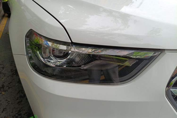 Used Haval H6 2021 Sport Edition 1.5T Automatic Elite Smart Connectivity Model with Hexagonal Grille Right Front Headlight