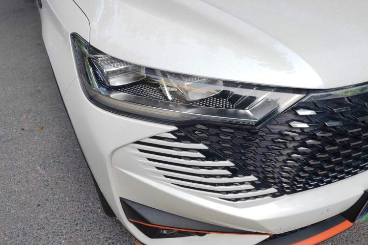 Used Haval H6 2021 3rd Generation 1.5T Automatic Two-Wheel Drive Supreme+ Right Front Headlight