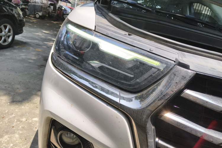 Used Haval H6 2021 National Trend Edition 1.5T Automatic Urban Version Right Front Headlight