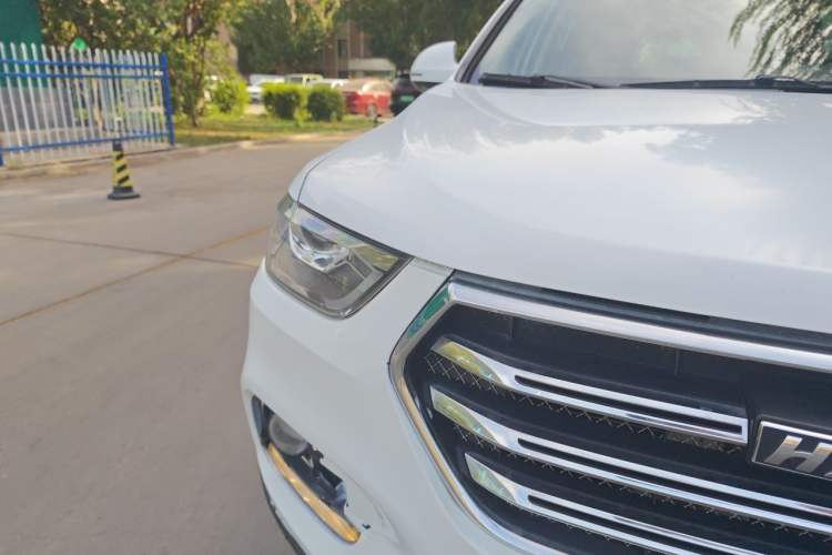 Used Haval H6 2021 Sport Edition 1.5T Automatic Elite Smart Connectivity Model with Hexagonal Grille Right Front Headlight