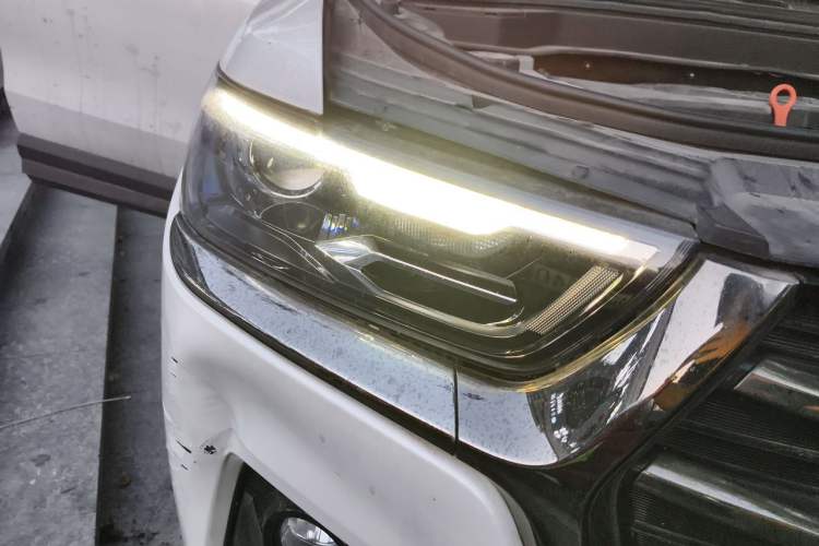Used Haval H6 2021 National Trend Edition 1.5 GDIT Automatic Luxury Version Right Front Headlight