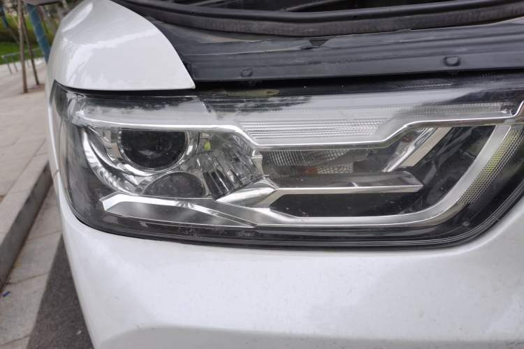 Used Haval H6 2021 National Trend Edition 1.5T Automatic Champion Version Right Front Headlight