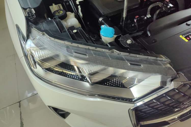 Used Haval H6 2021 3rd Generation 1.5T Automatic Two-Wheel Drive Max Right Front Headlight