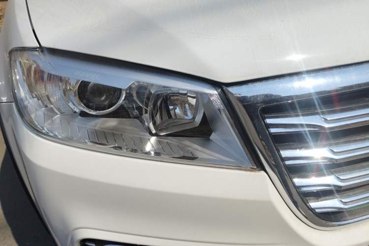 Used Haval H6 2021 Sport Edition 1.5T Automatic Elite Smart Connectivity Model U-Shape Grille Right Front Headlight