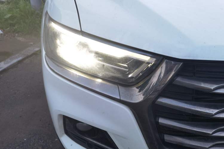 Used Haval H6 2021 National Trend Edition 1.5T Automatic Champion Version Right Front Headlight