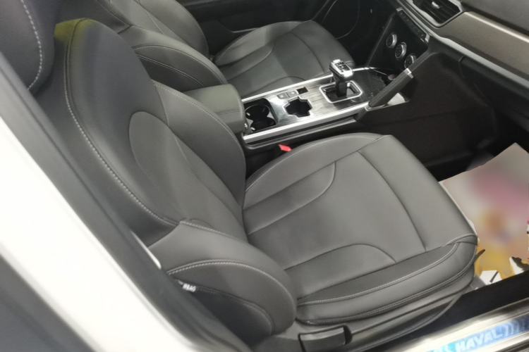 Used Haval H6 2021 Sport Edition 1.5T Automatic Elite Smart Connectivity Model U-Shape Grille Right Front Seat
