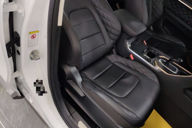 Used Haval H6 2021 1.5 GDIT Automatic Luxury Edition Right Front Seat
