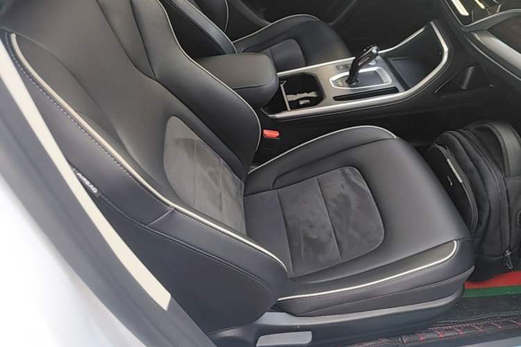 Used Haval H6 2021 National Trend Edition 1.5T Automatic Urban Version Right Front Seat