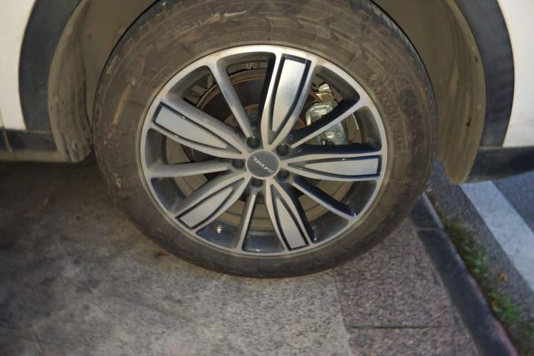 Used Haval H6 2021 National Trend Edition 1.5 GDIT Automatic Luxury Version Right Front Wheel Hub