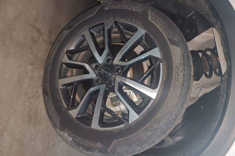 Used Haval H6 2021 3rd Generation 1.5T Automatic Two-Wheel Drive Max Right Front Wheel Hub