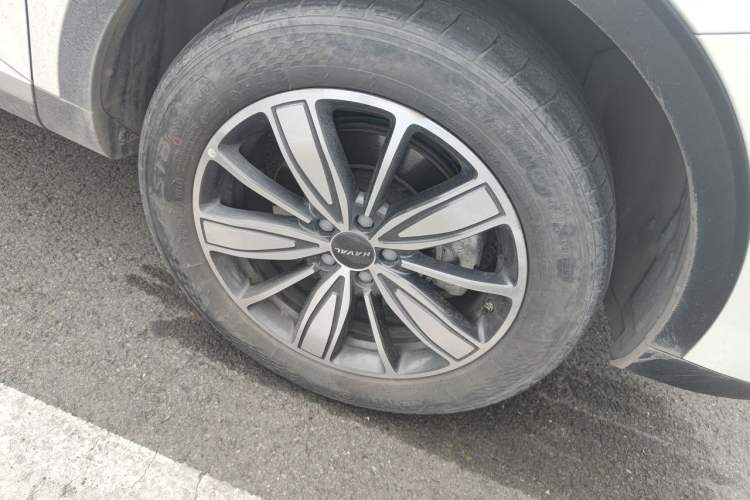 Used Haval H6 2021 1.5 GDIT Automatic Champion Edition Right Front Wheel Hub