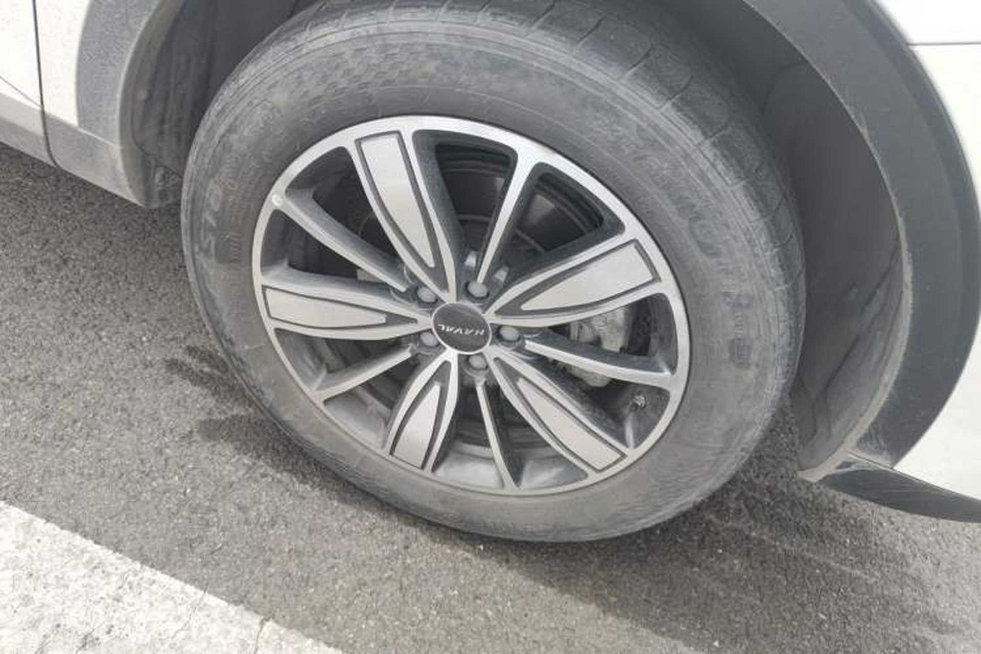 Used Haval H6 2021 1.5 GDIT Automatic Champion Edition Right Front Wheel Hub