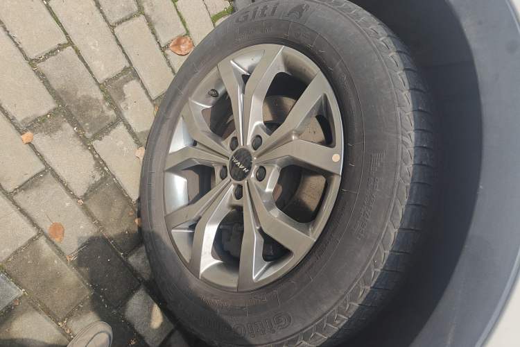 Used Haval H6 2021 National Trend Edition 1.5T Automatic Champion Version Right Front Wheel Hub