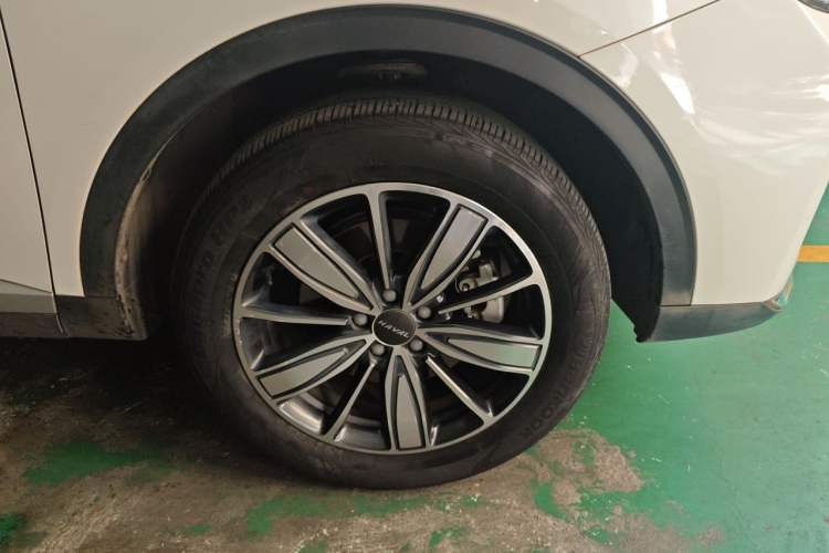 Used Haval H6 2021 1.5 GDIT Automatic Champion Edition Right Front Wheel Hub