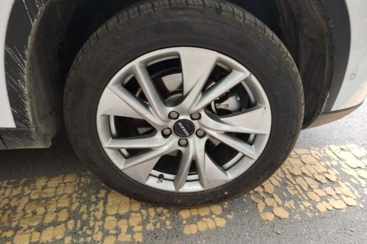 Used Haval H6 2021 3rd Generation 1.5T Automatic Two-Wheel Drive Max Right Front Wheel Hub