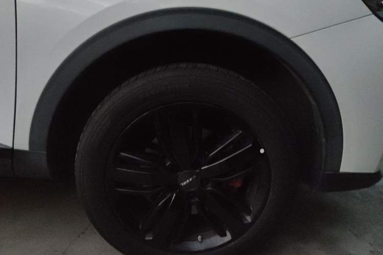 Used Haval H6 2021 2.0 GDIT Automatic GT Luxury Edition Right Front Wheel Hub