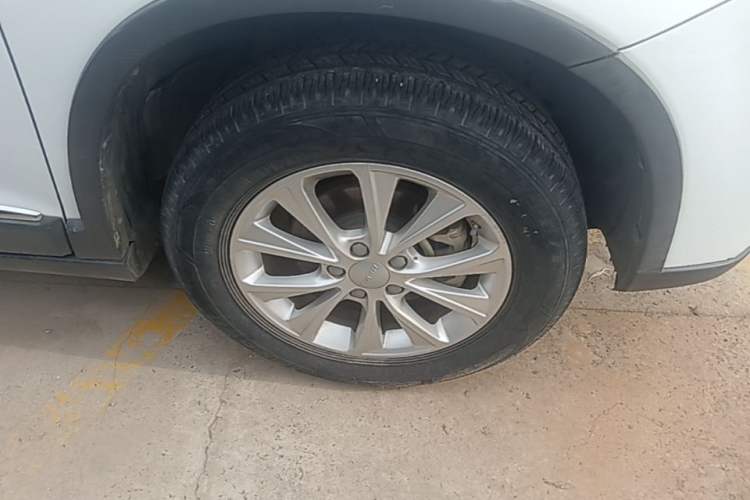 Used Haval H6 2021 Sport Edition 1.5T Automatic Elite Smart Connectivity Model U-Shape Grille Right Front Wheel Hub