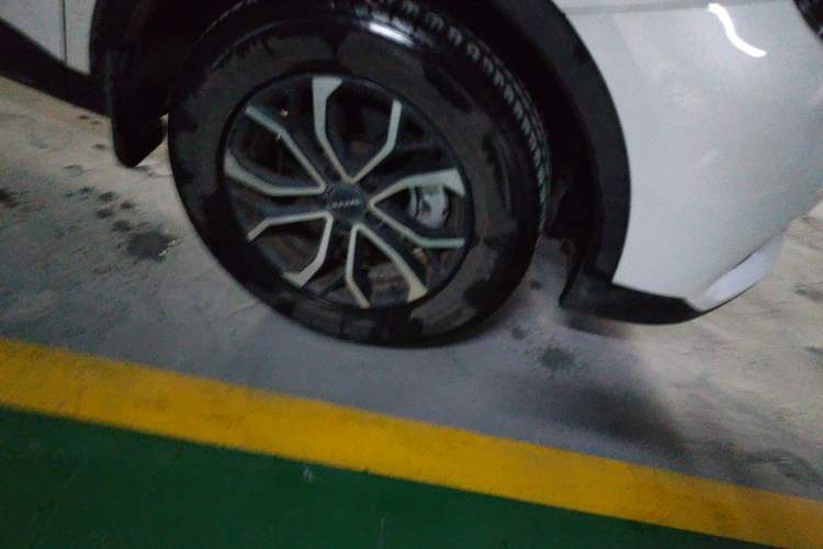 Used Haval H6 2021 National Trend Edition 1.5T Automatic Urban Version Right Front Wheel Hub