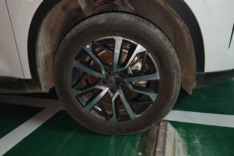 Used Haval H6 2021 3rd Generation 1.5T Automatic Two-Wheel Drive Max Right Front Wheel Hub